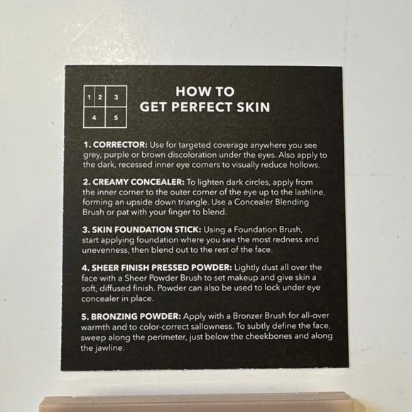 Bobbi Brown Essential 5-in-1 Face Palette - Picture 4 of 4